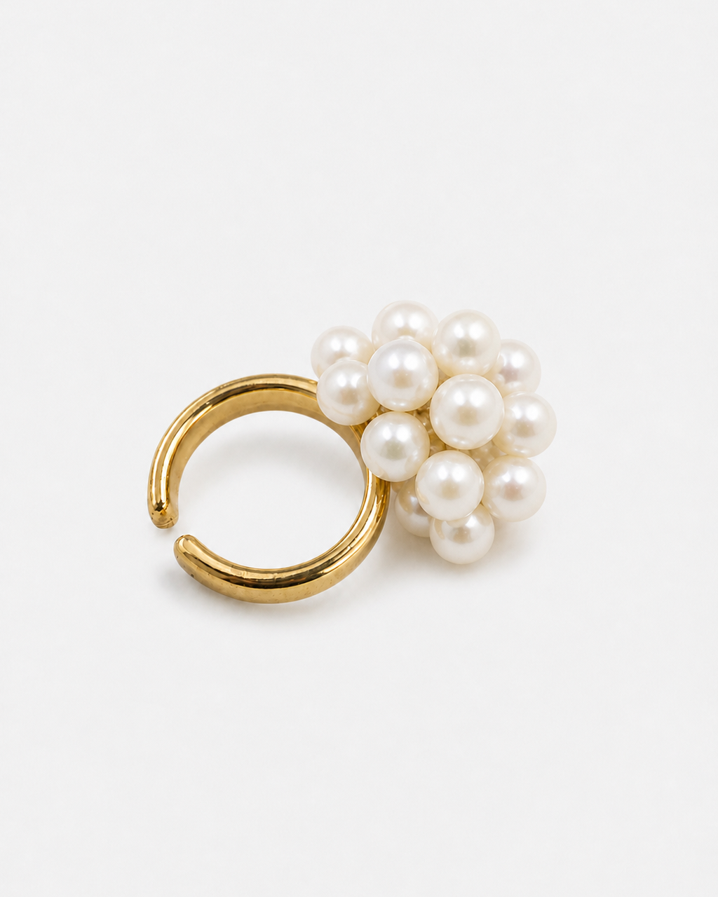 Anel Times mini dourado com buquê de pérolas brancas