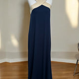 Vestido Analice longo azul-marinho de um ombro com faixa transpassada
