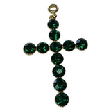 Pingente cruz com strass verde escuro e argolinha dourada