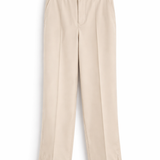 Calça capri creme, cintura com passantes e botões, barra com detalhe discreto