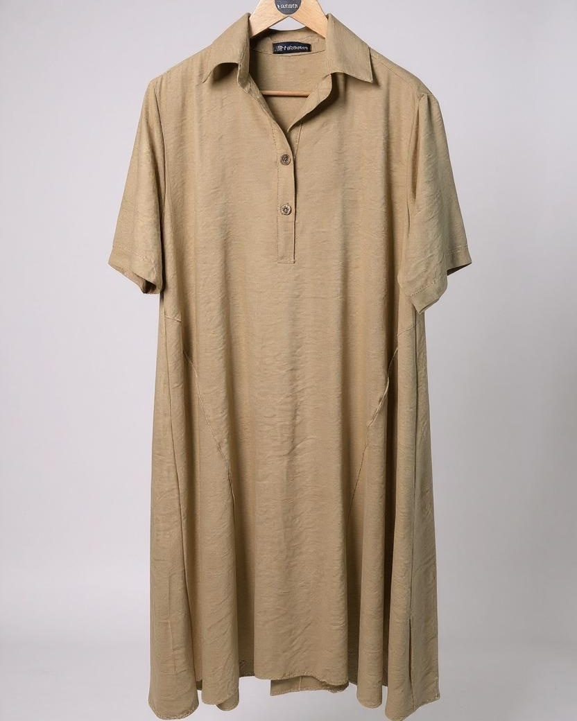 Vestido caramelo de gola polo com botões e mangas curtas, caimento longo