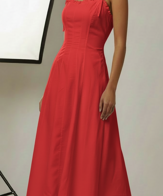 Vestido Monica vermelho midi com alças finas e pregas no busto