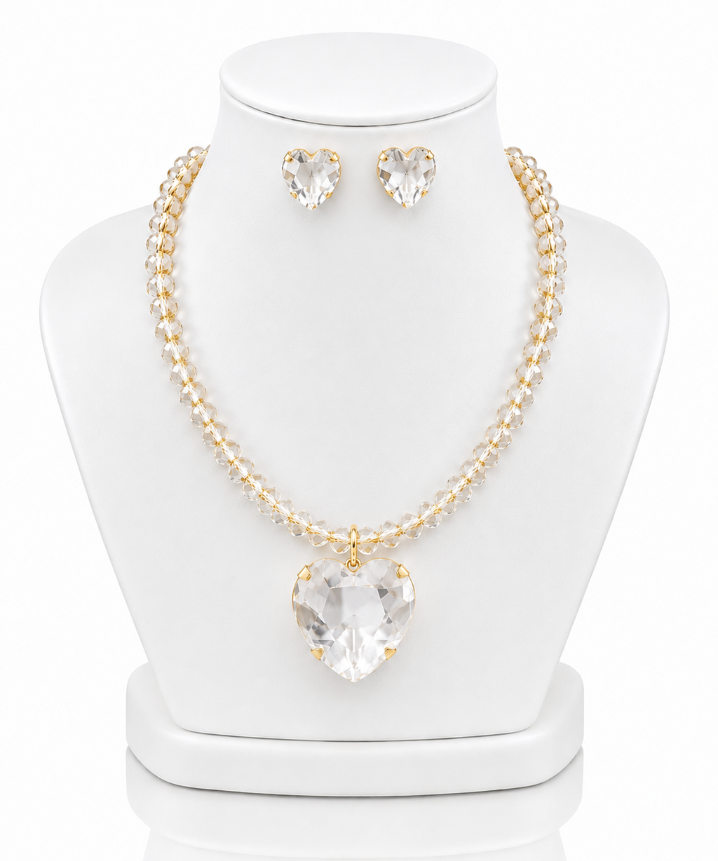 Conjunto de colar e brincos: corações de cristal transparente e corrente dourada
