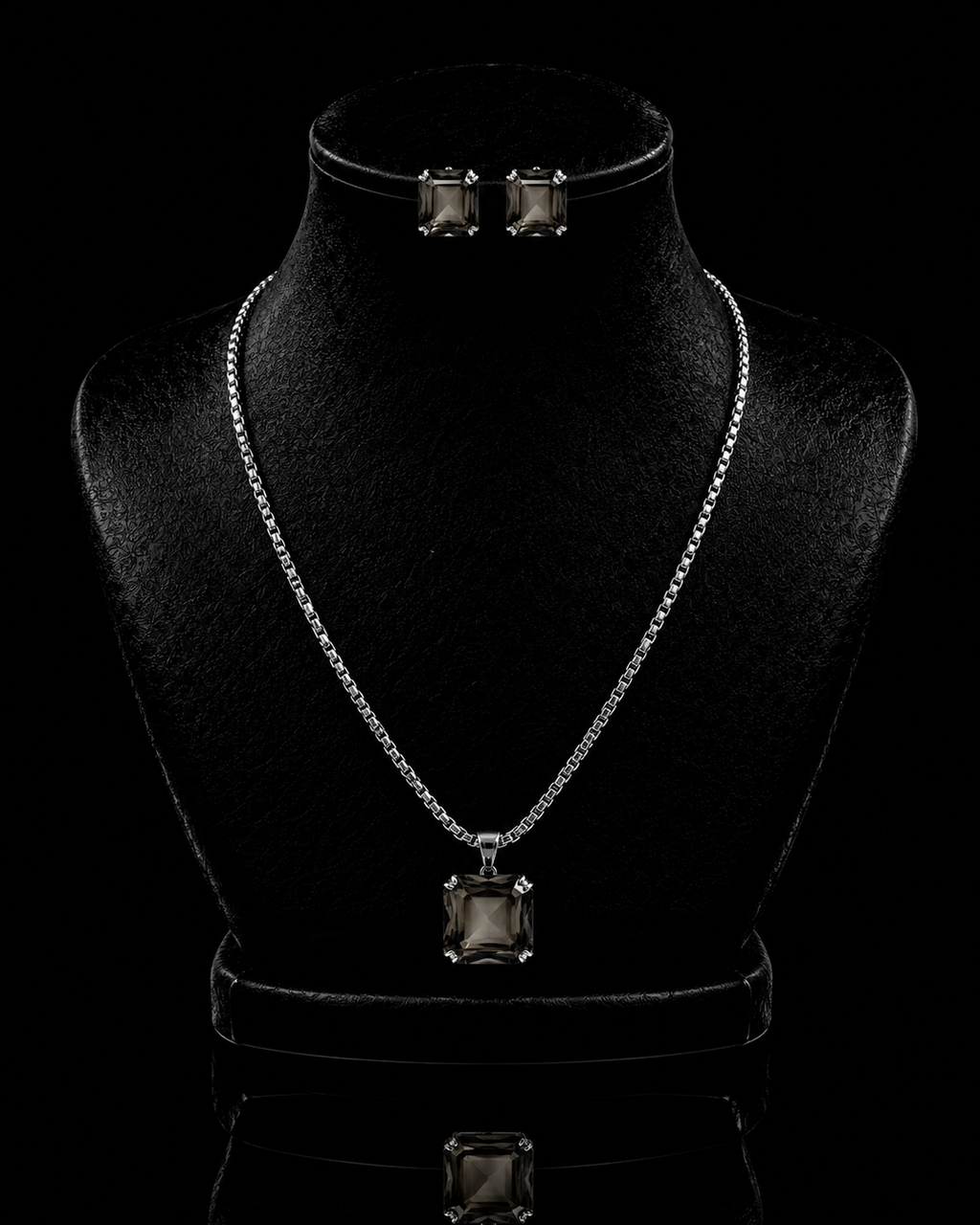 Conjunto Aurélia com cristais quadrados transparentes, corrente prateada