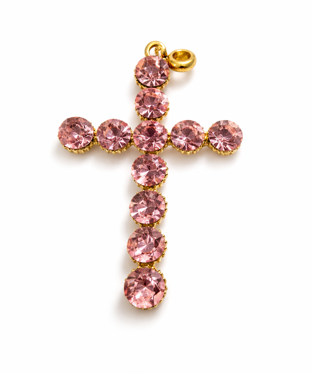Pingente cruz com strass rosa e argolinha dourada