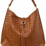 Bolsa hobo de couro trançado caramelo, alças de ombro e zíper na frente