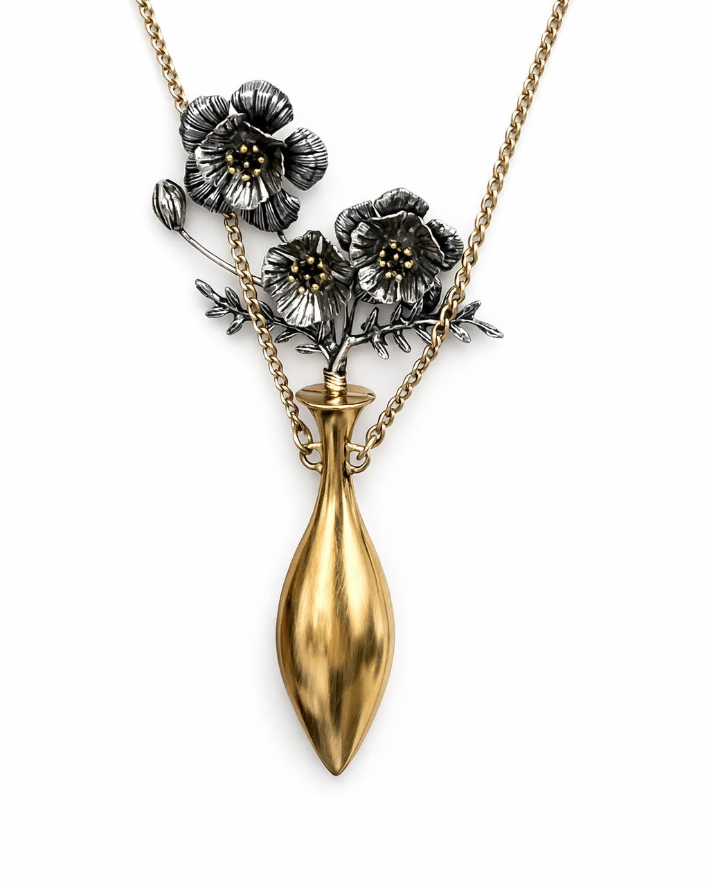 Colar Rosario dourado com pingente em gota e trio de flores escuras detalhadas