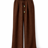 Calça Suzana café com cordão frontal e modelagem ampla