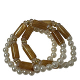 Pulseira de pérolas com contas retangulares caramelo e detalhes dourados