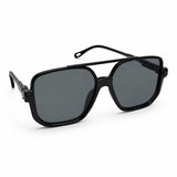 Óculos escuros Nikki com armação preta e lentes cinza-escuro