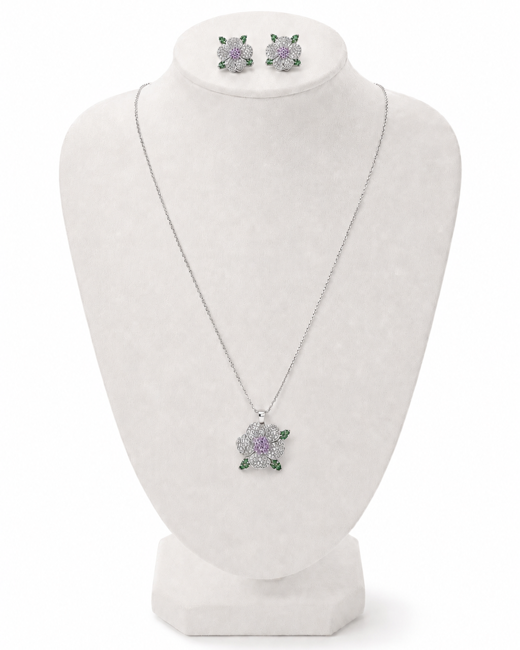 Conjunto de colar e brinco Begônia prateado com pingente de flor lilás e detalhes verdes