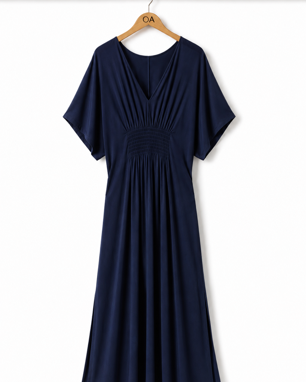 Vestido Iolanda marinho com decote V e franzido na cintura, mangas amplas.