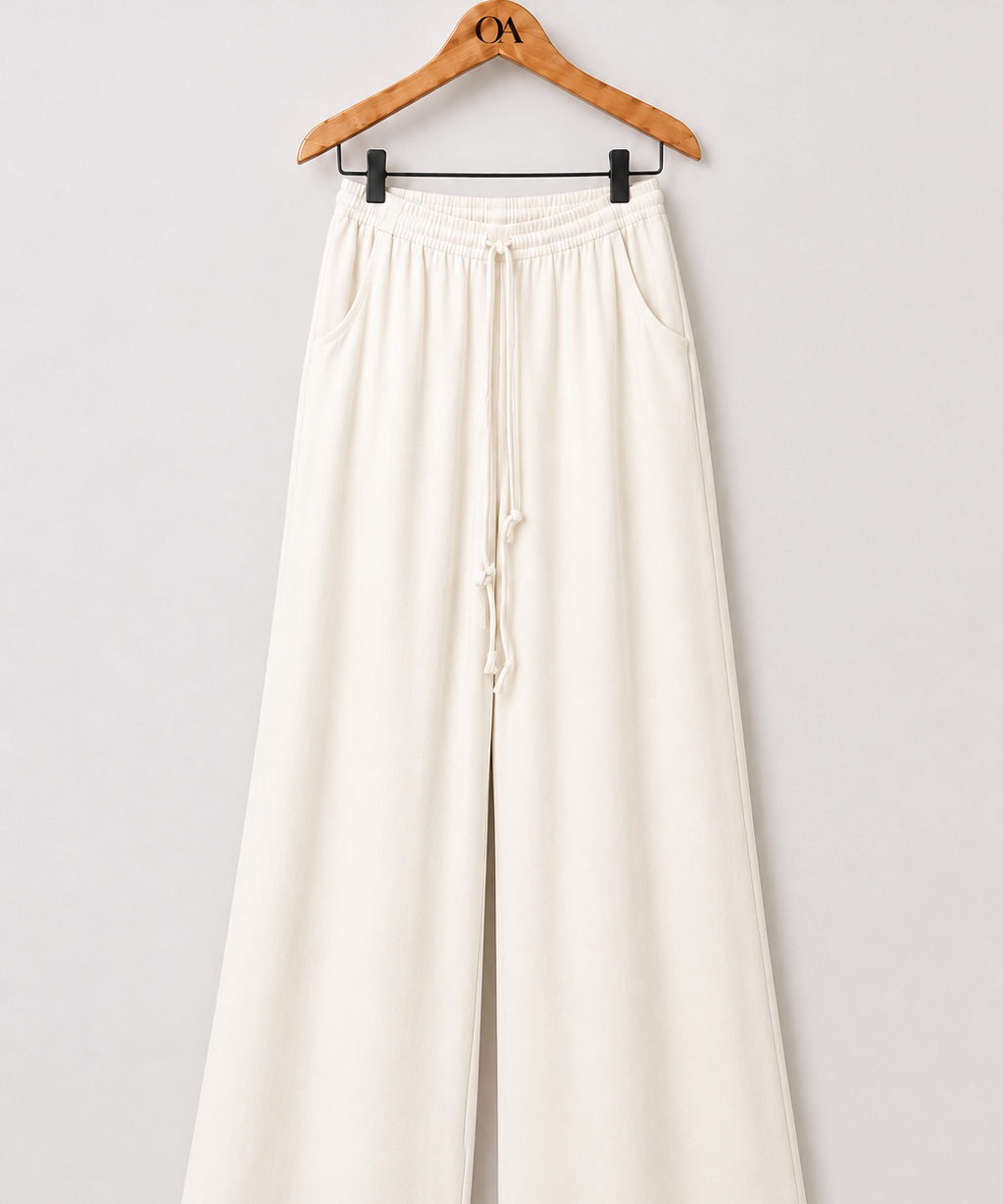 Calça off-white de perna ampla, cós elástico e cordão frontal