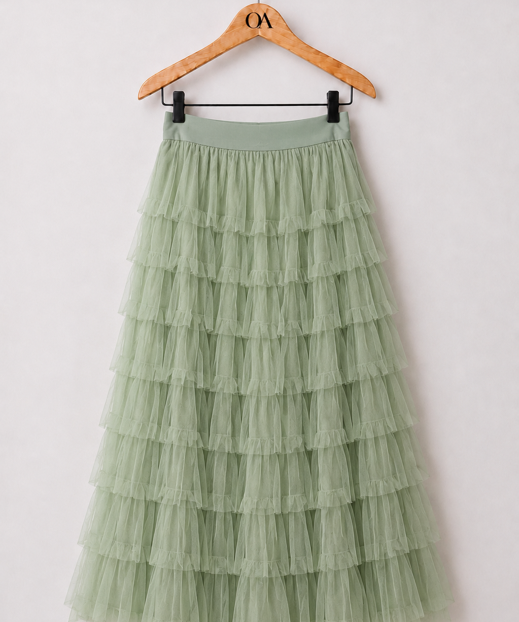 Saia de tule verde menta em camadas, cós com elástico, vista frontal