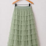 Saia de tule verde menta em camadas, cós com elástico, vista frontal