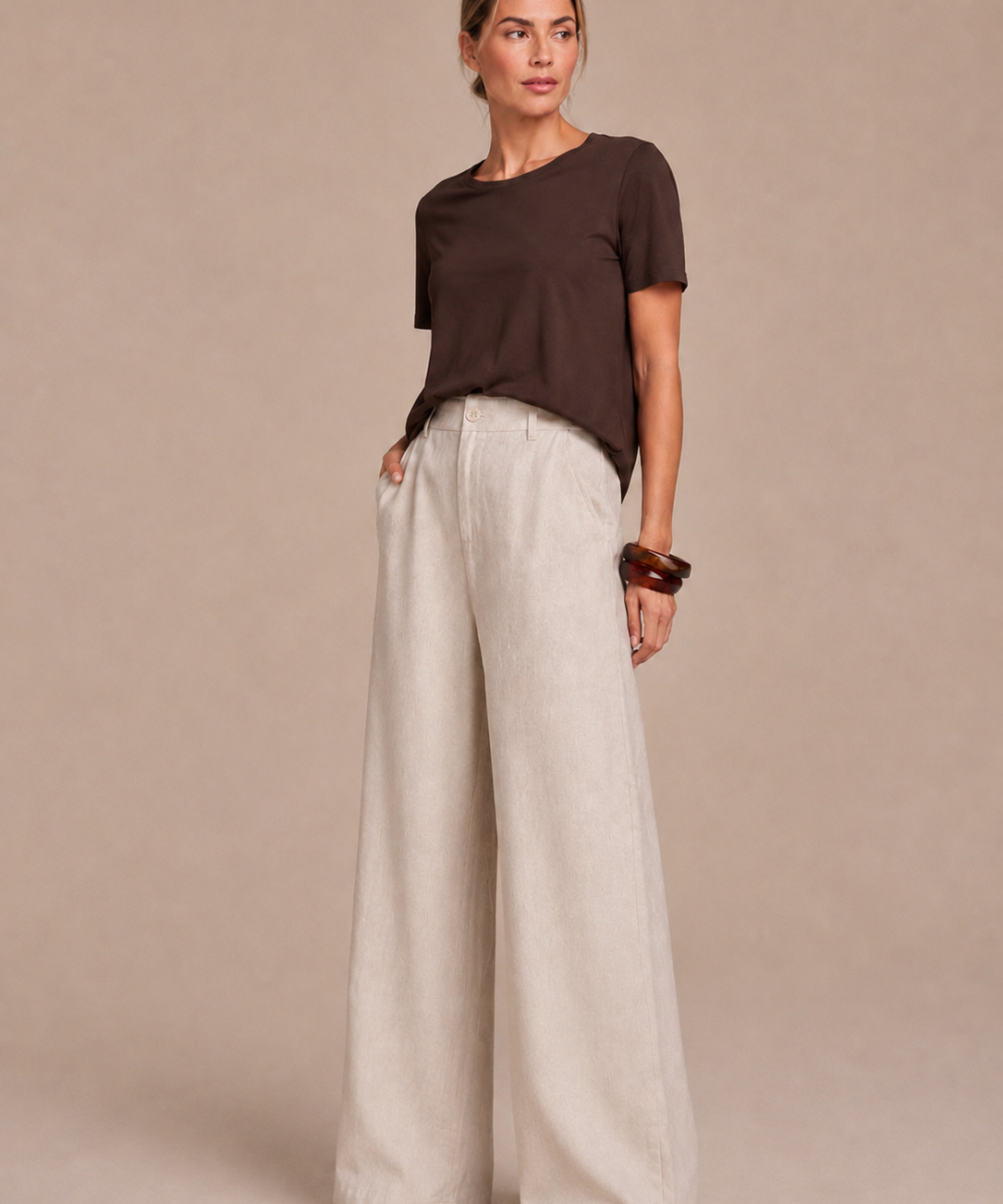 Calça Veneza creme de perna ampla