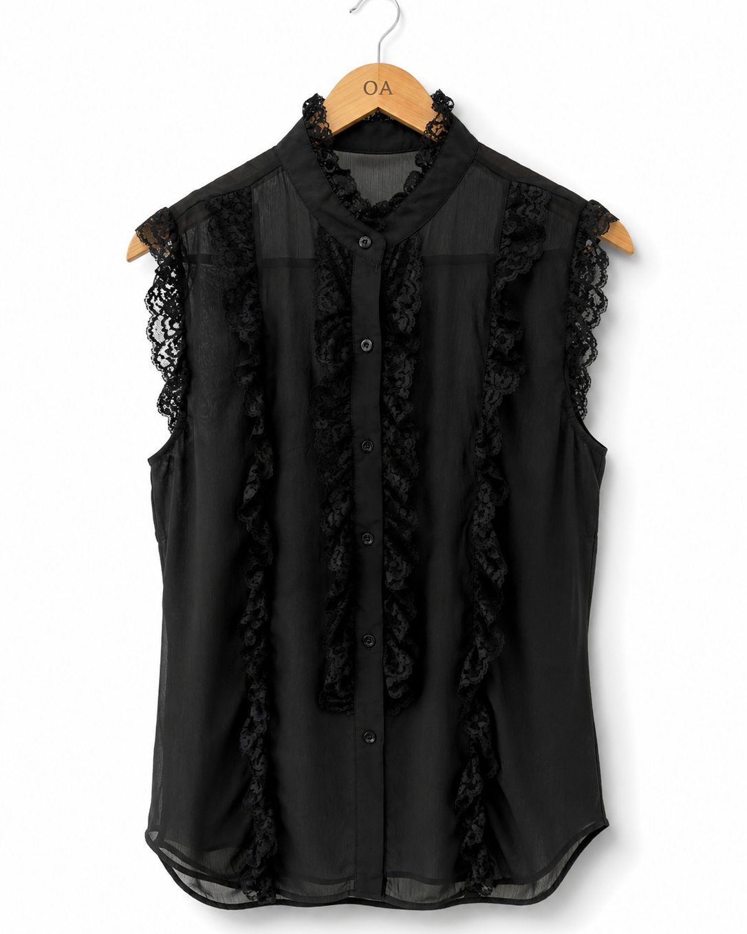 Blusa preta sem mangas com gola e faixa de botões, detalhes em renda na frente