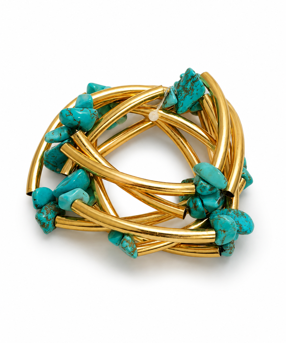 Pulseira de metal dourado com pedras turquesa em voltas e miçangas