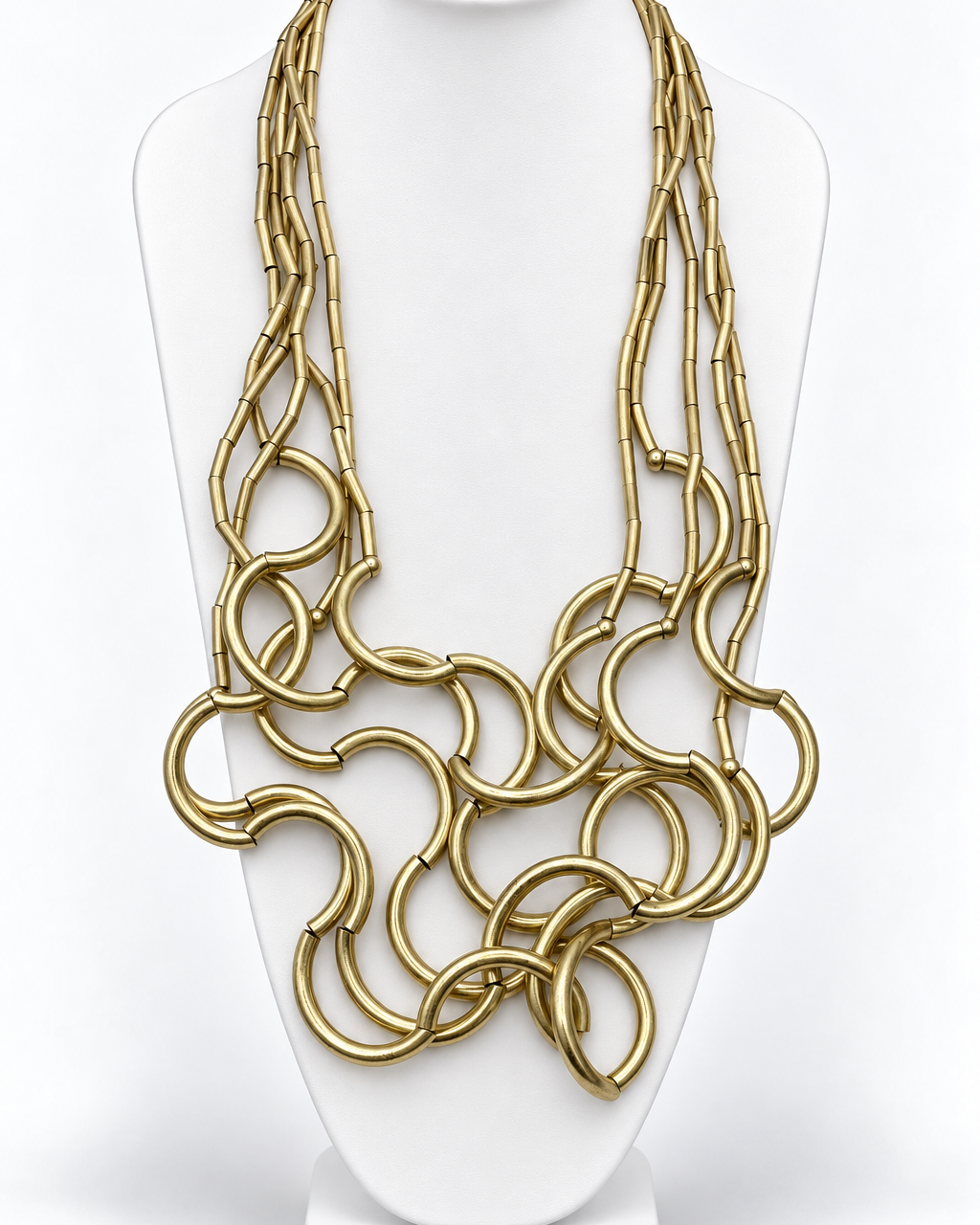 Colar Bolena maxi longo dourado, correntes com elos grandes e anéis circulares