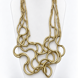 Colar Bolena maxi longo dourado, correntes com elos grandes e anéis circulares