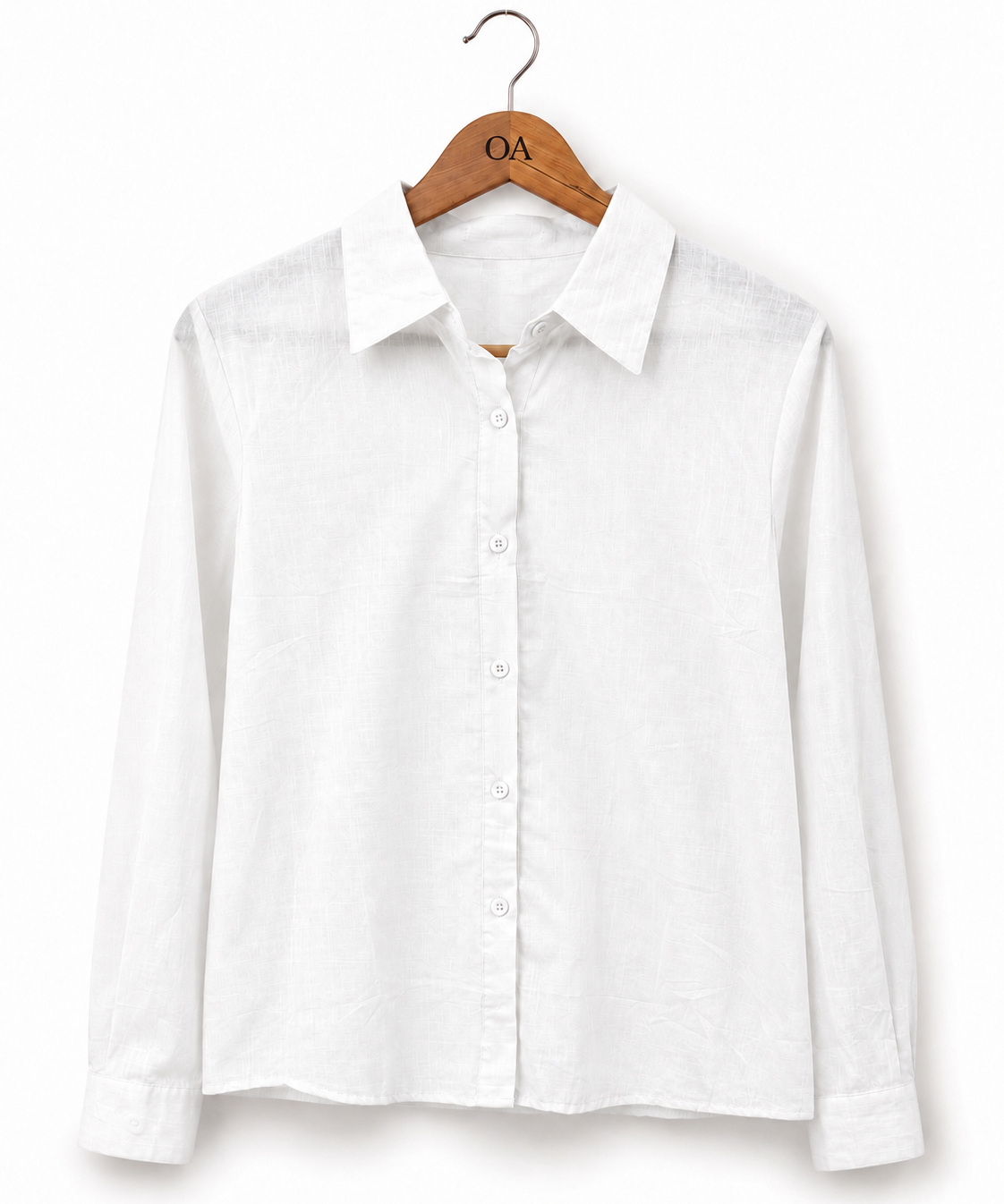 Camisa branca de linho, manga longa, botões frontais e gola