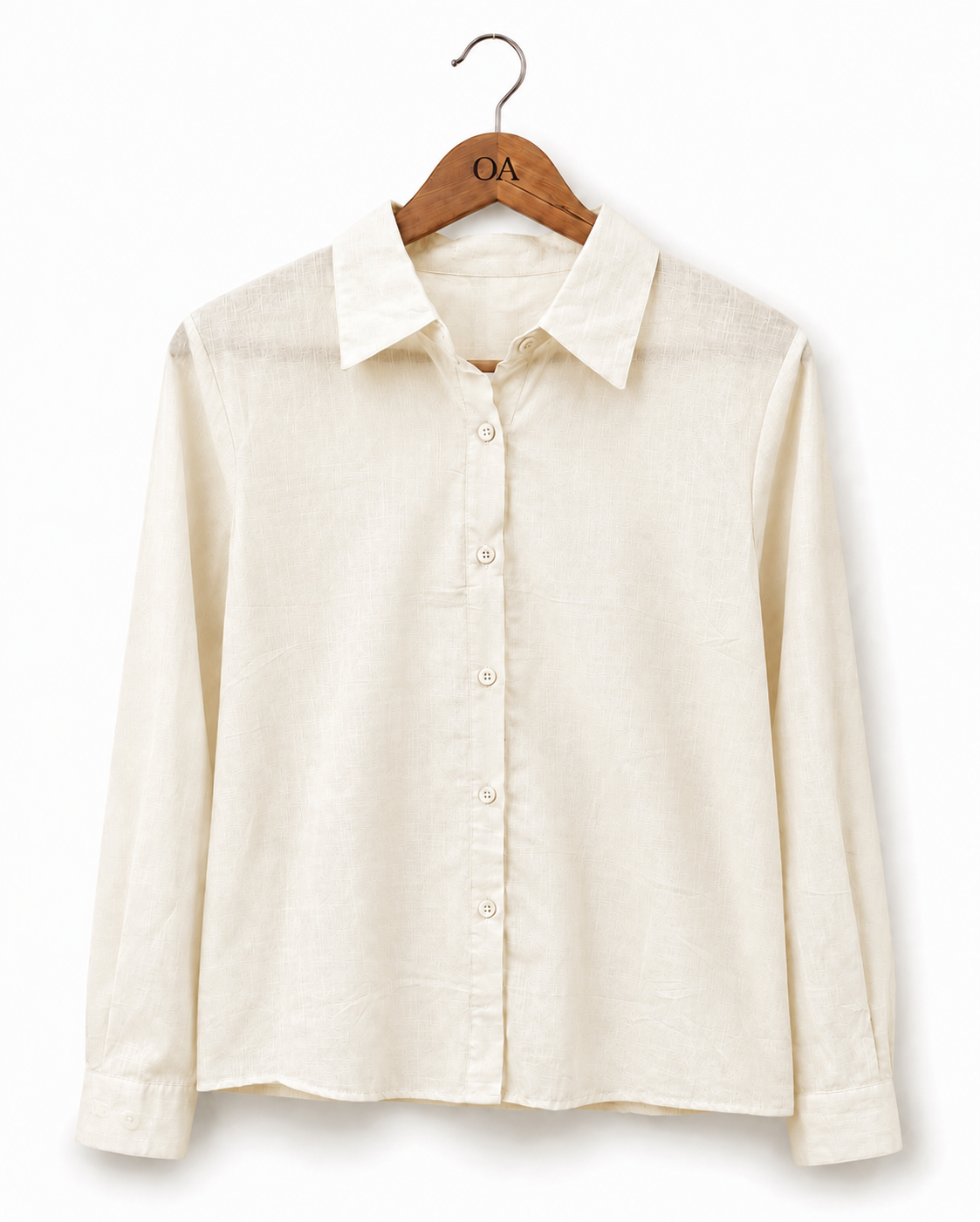 Camisa creme de linho, manga longa, botões frontais e gola