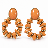 Brinco argola Dorothy com pedras laranja e contas prateadas e verdes