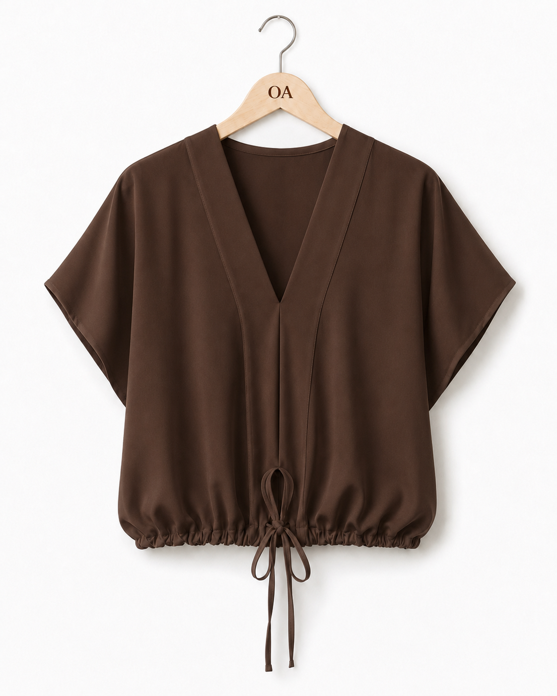 Blusa marrom de decote V, manga curta ampla e barra elástica com cordões