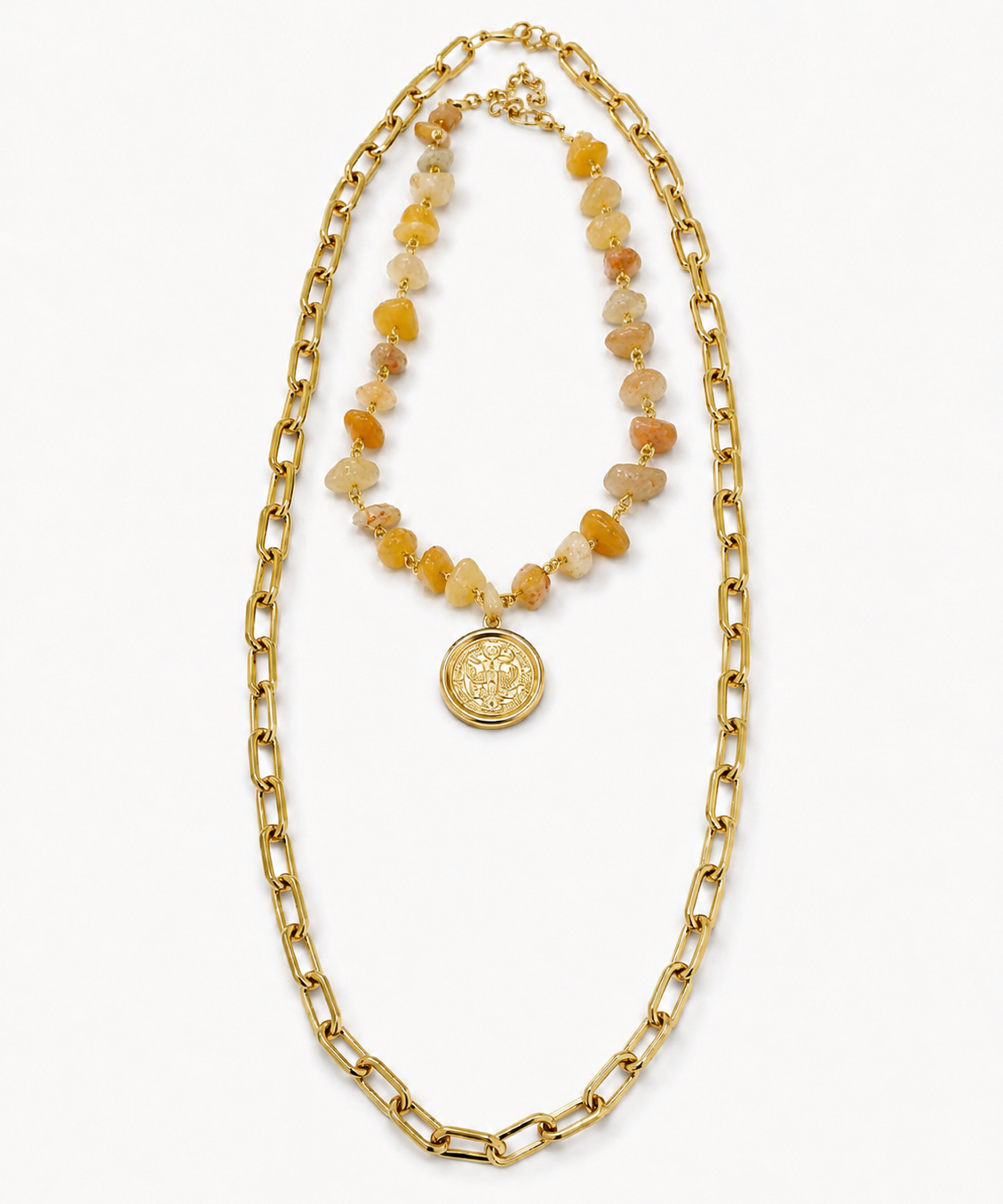 Colar com corrente dourada, pingente redondo dourado e pedras âmbar