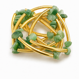 Pulseira ajustável com tiras douradas e pedras verdes facetadas