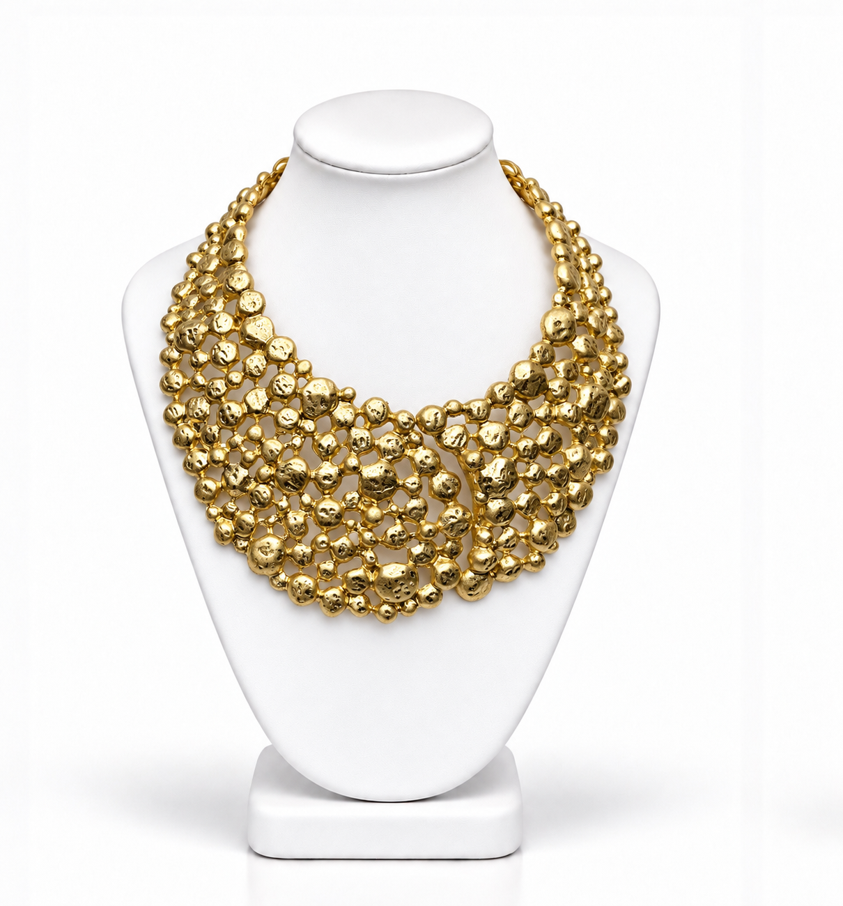 Colar Nuria dourado com correntes de bolinhas e camadas largas