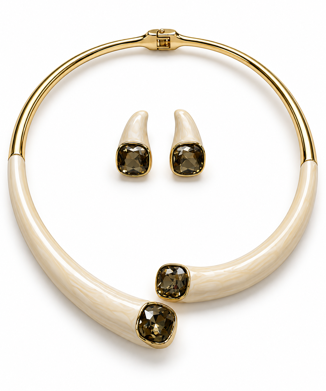 Conjunto de colar e brinco com pedras âmbar e aro marfim com acabamento dourado
