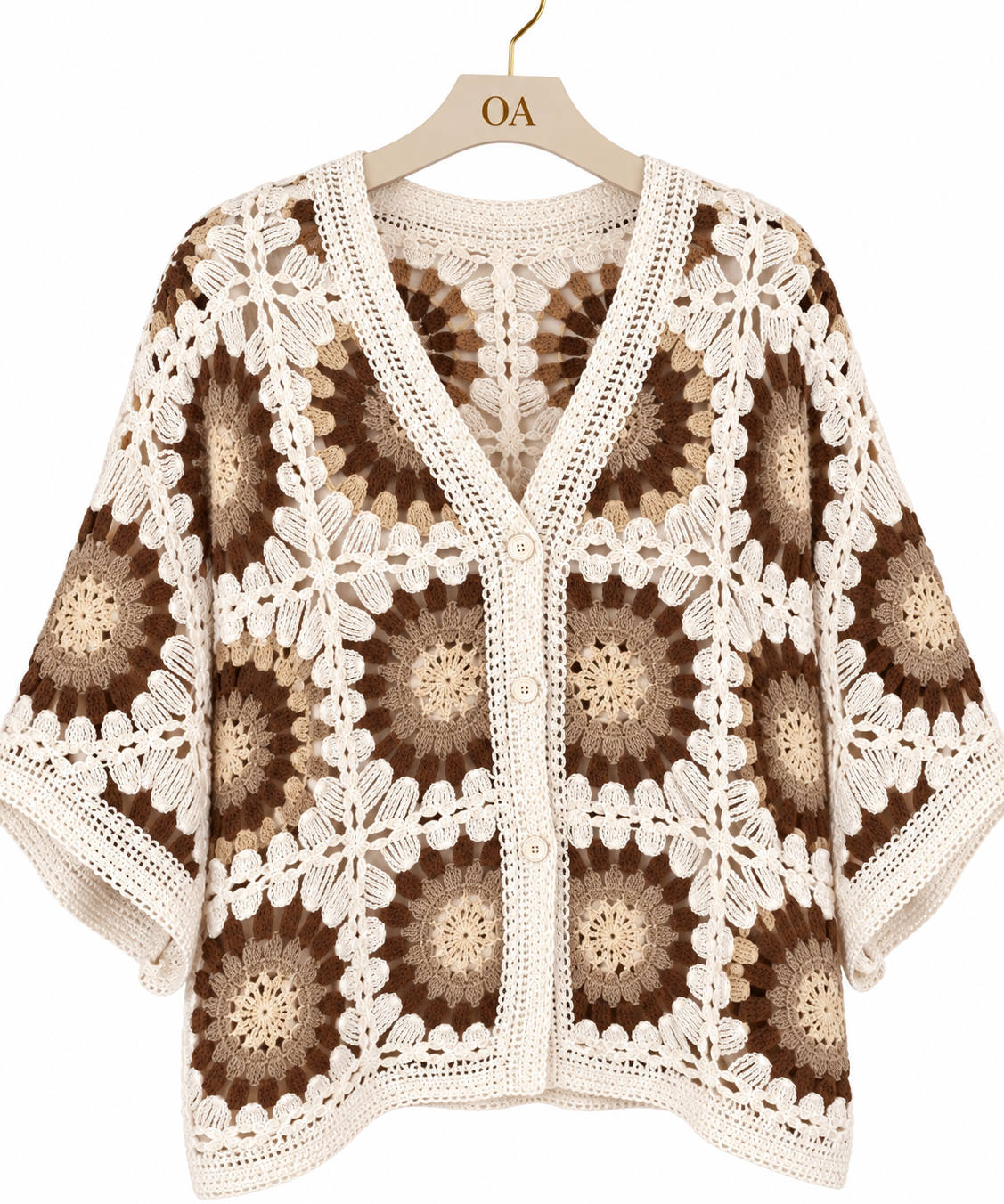 Blusa Angra de crochê bege com renda floral, decote V e botões frontais