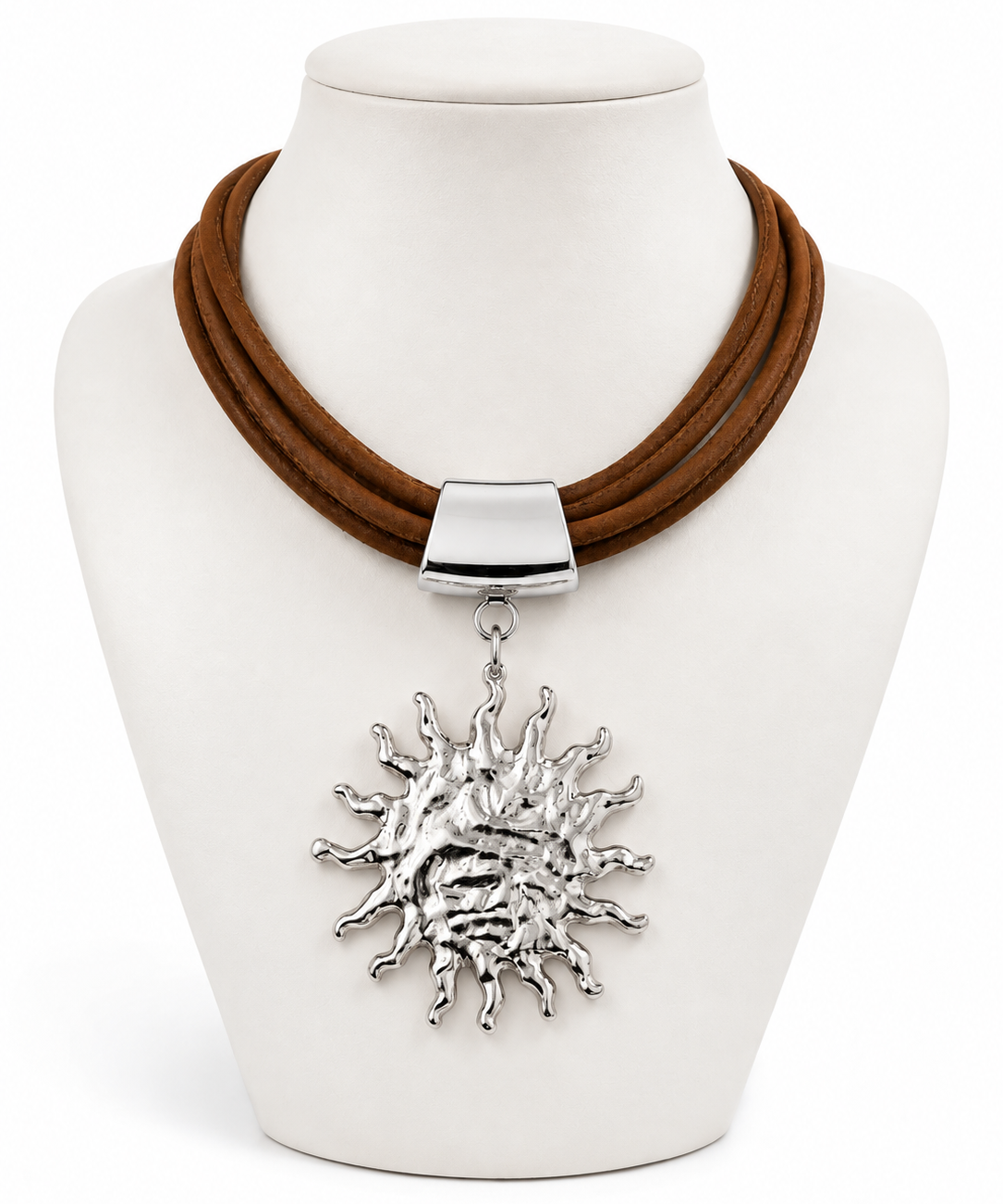 Colar Mirtes com cordão marrom e pingente sol prateado com argola
