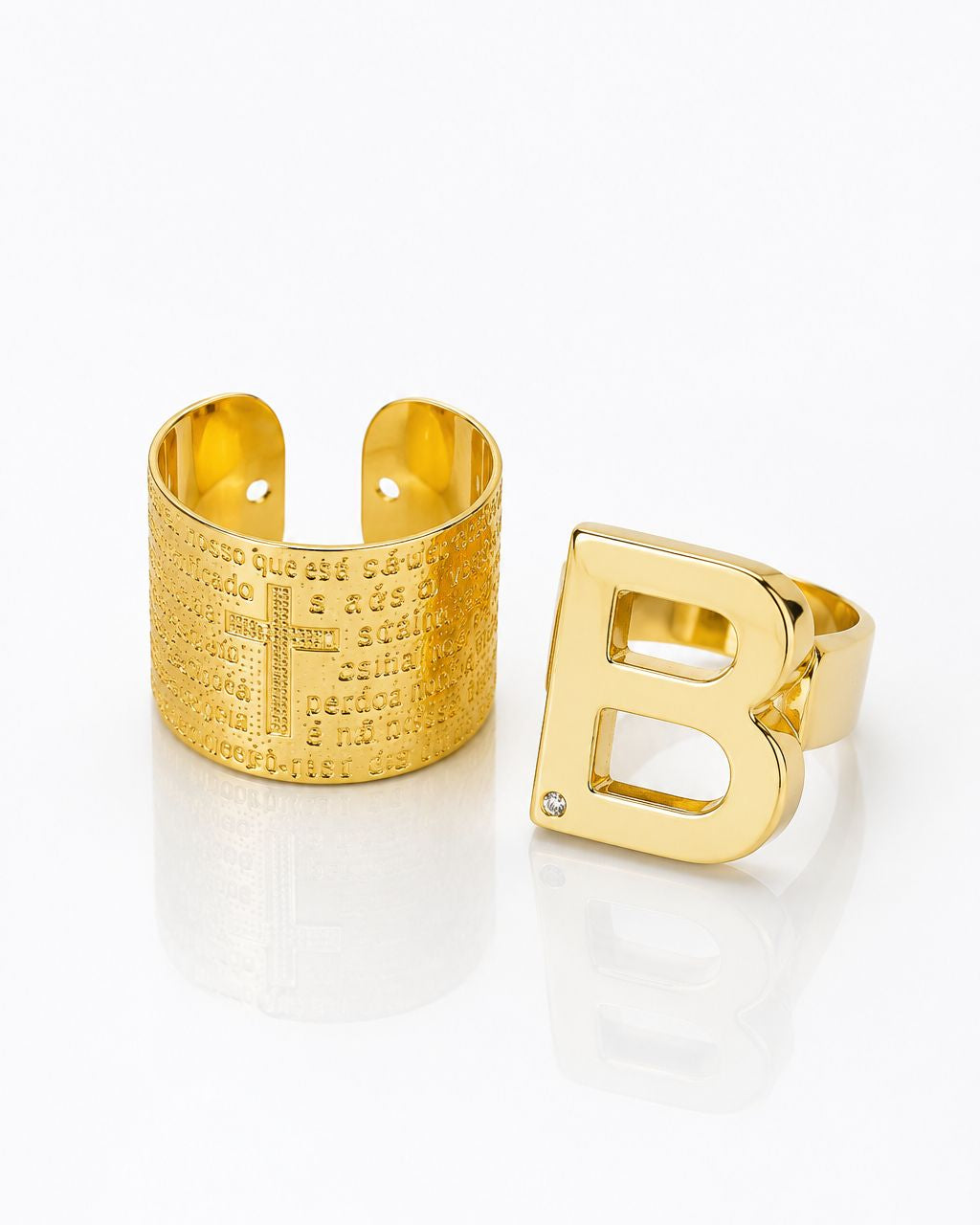 Kit de anel inicial B: anel dourado com gravação e faixa aberta