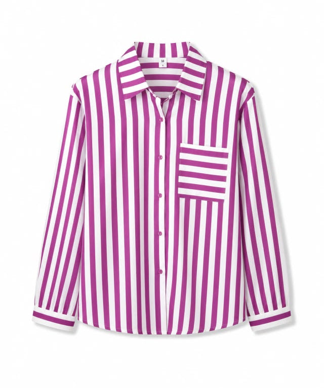 Camisa listrada fúcsia e branca, bolso no peito, gola e botões, mangas longas.