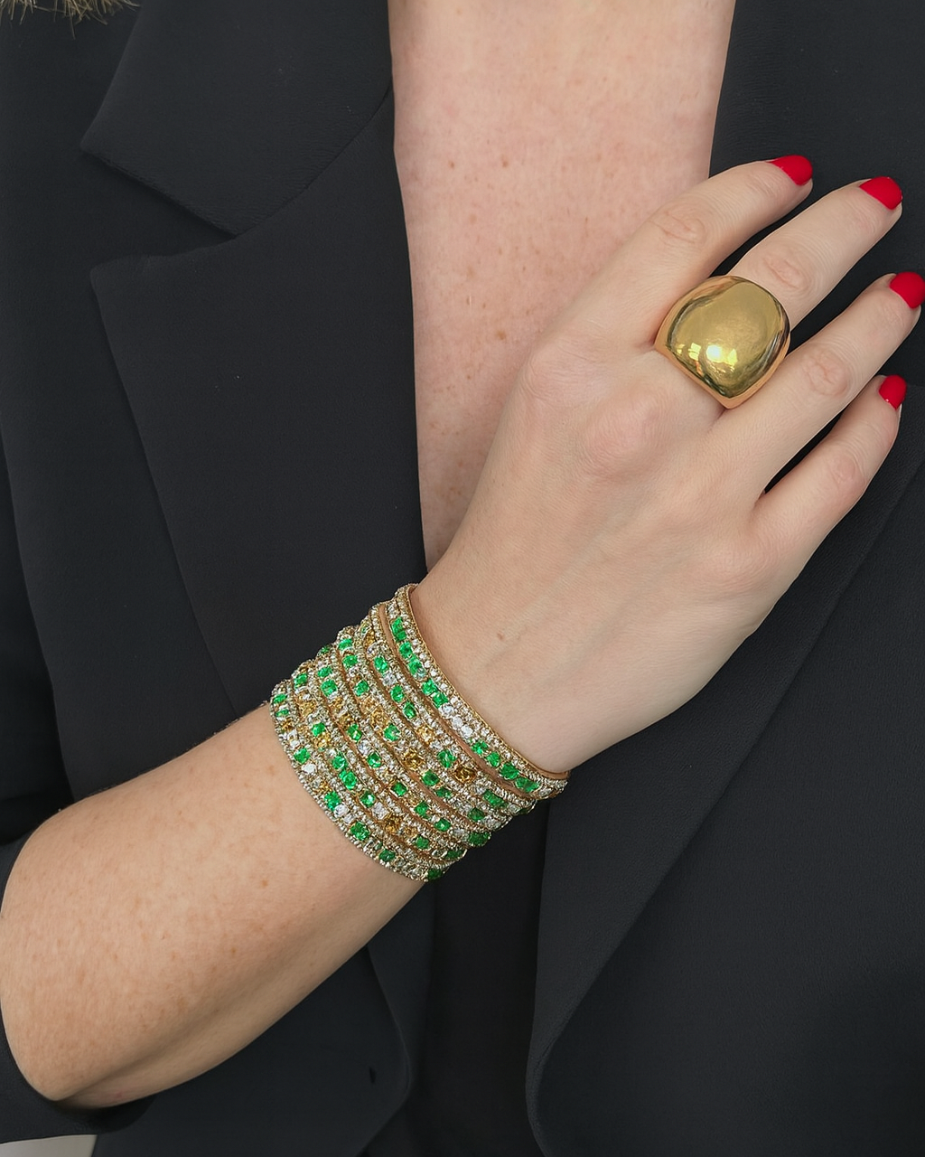 Pulseira de pedras brilhantes verde e dourada, estilo bracelete ajustável