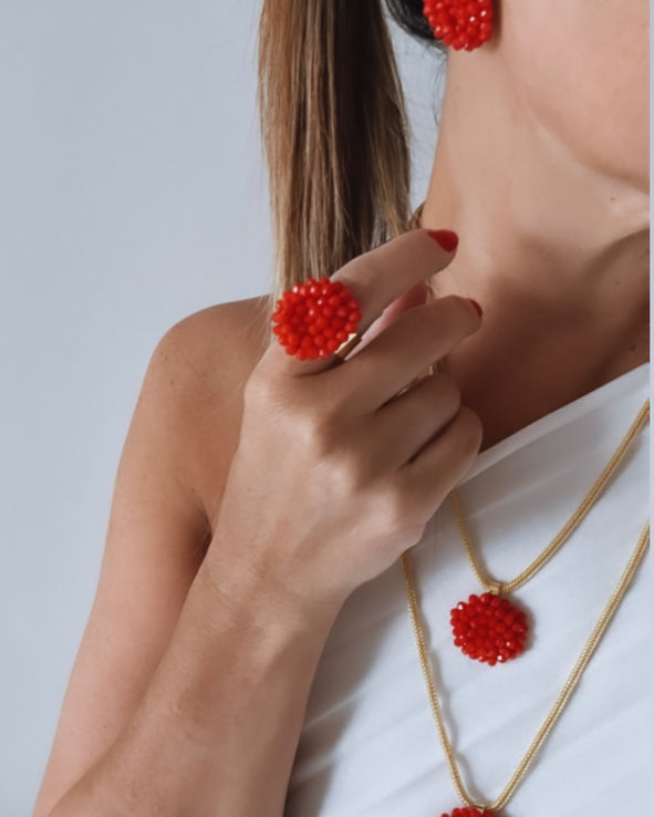 Conjunto de anel e brinco coral vermelho com textura em pérolas