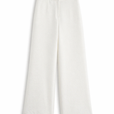 Calça ampla off white com botão na cintura e perna larga, caída reta