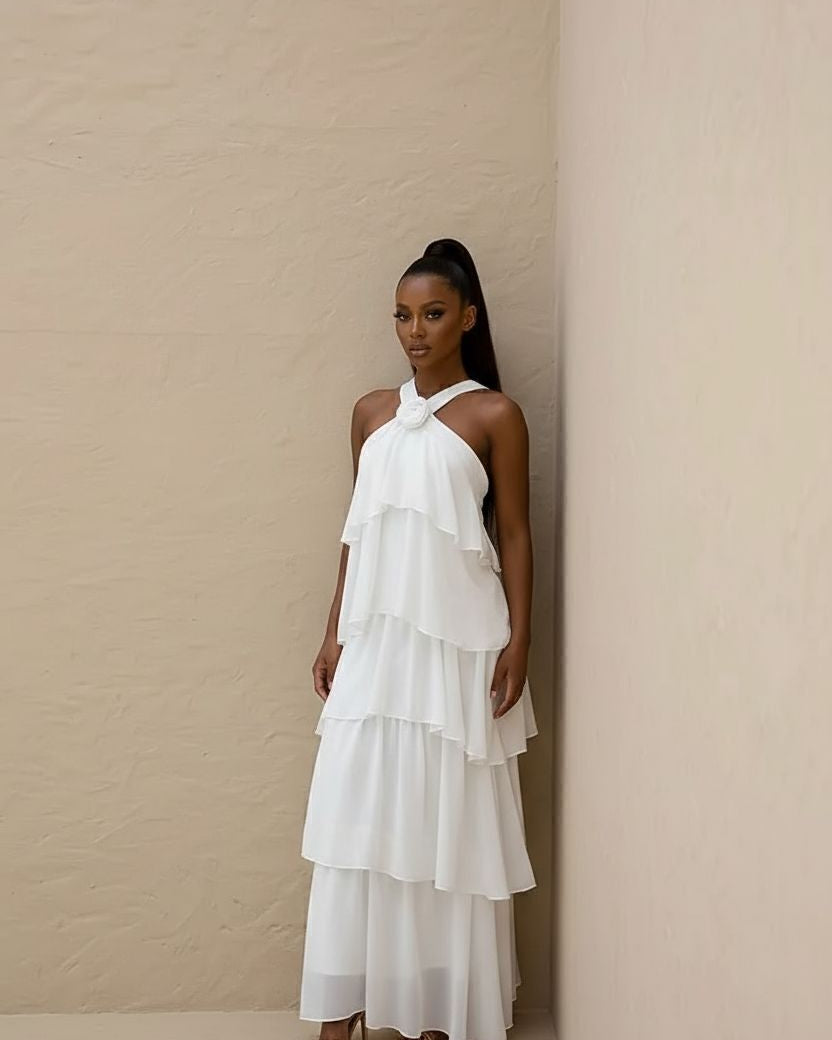 Vestido Thereza off-white com camadas e alças estilo gola alta