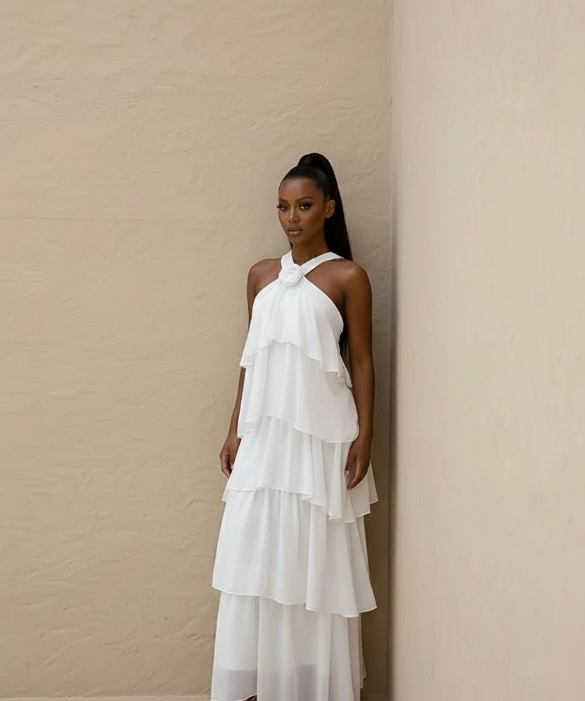 Vestido Thereza off-white com camadas e alças estilo gola alta