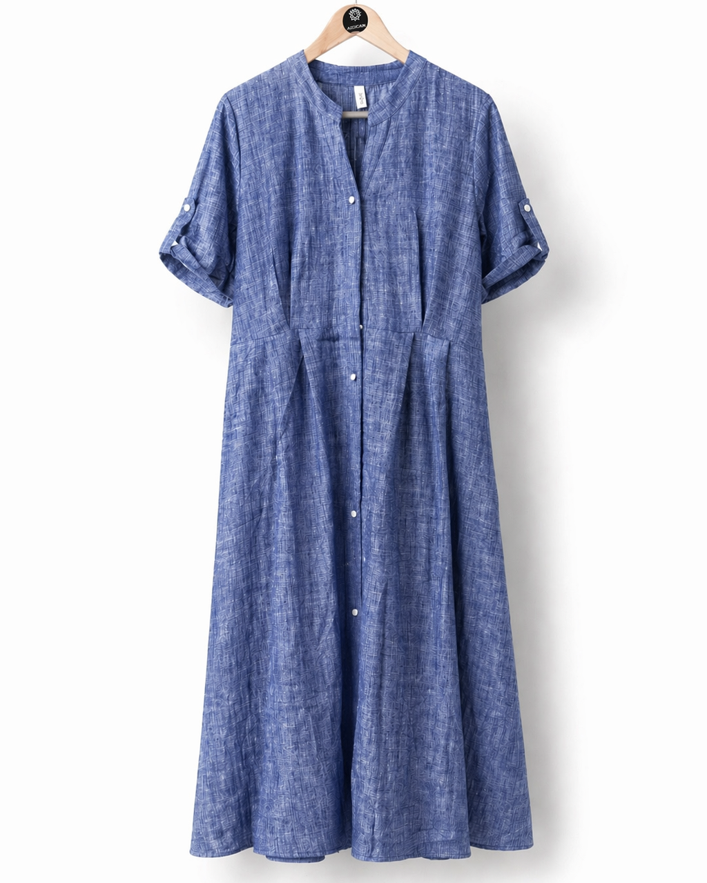 Vestido chemise azul mescla com botões frontais e mangas amplas