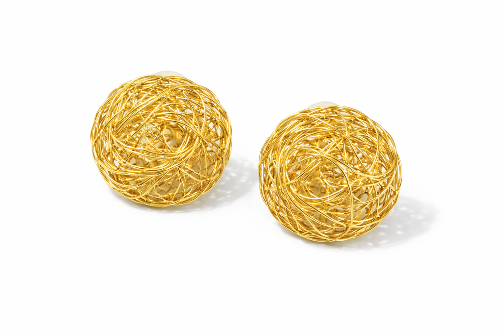 Brincos aramados redondos dourados, esfera de fios entrelaçados