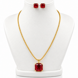 Colar e brinco Aurélia com cristais quadrados vermelho e corrente dourada