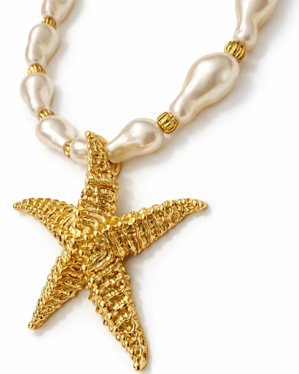 Colar com pingente estrela-do-mar dourada e contas pérola