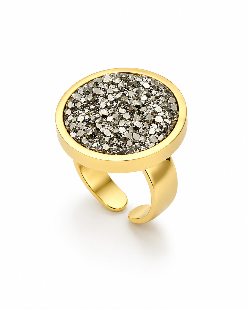 Anel dourado com oval de pirita em estilo drusa